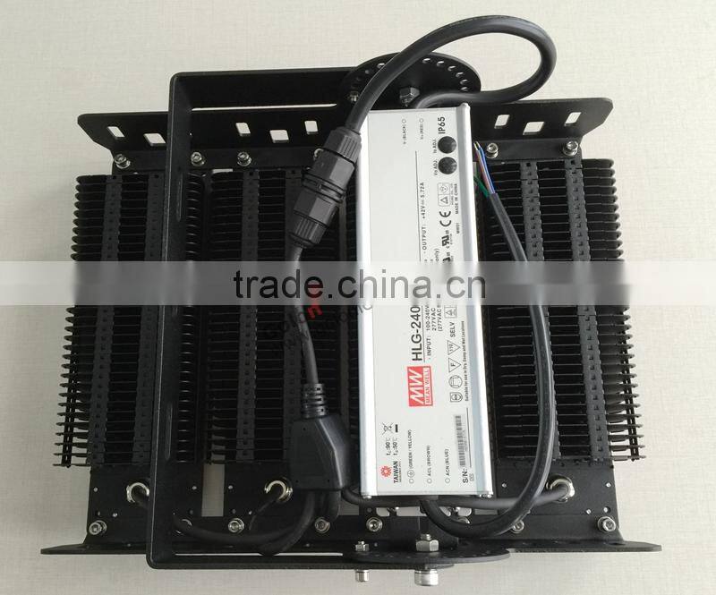 Panel led high bay light 200W IP65 wateproof 5 years warranty for sport court lighting led tennis court lighting