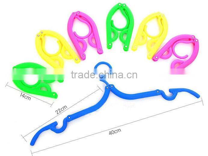 New Non Slip Hanger Portable Travel Plastic Shirt Clothing Holder Folding