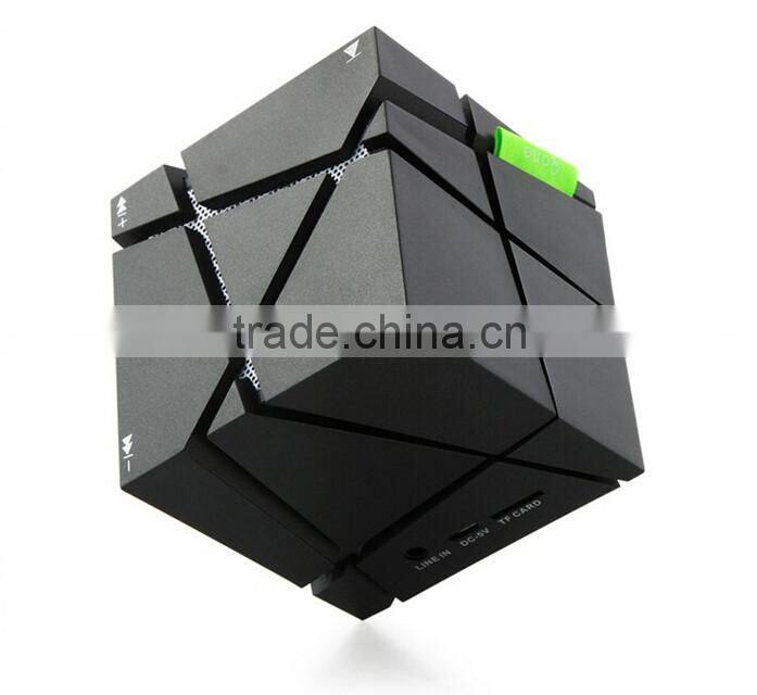 Qone7 EDGE Portable Mini Bluetooth Speaker with LED Light Built-in 500mAh Battery Stereo Sound Box Mp3 Player Subwoofer Speakers