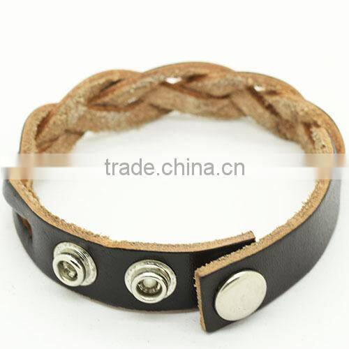 Magnetic wrap bracelets