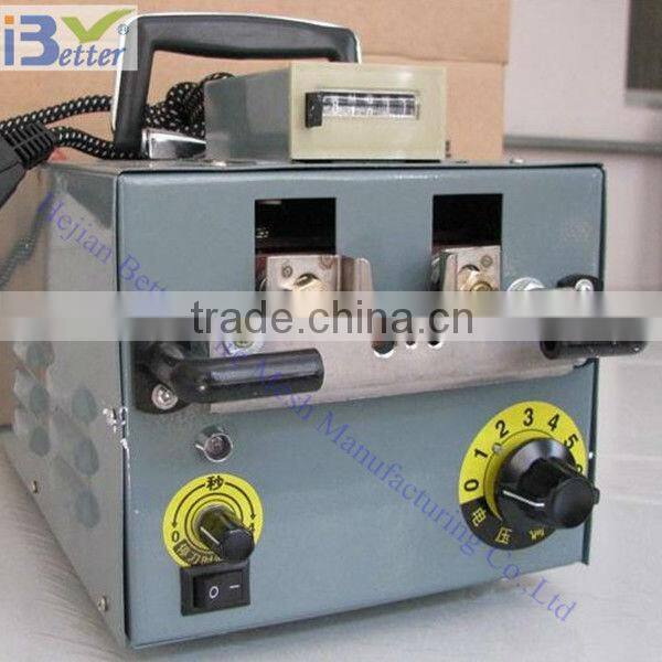 chicken debeaking machine