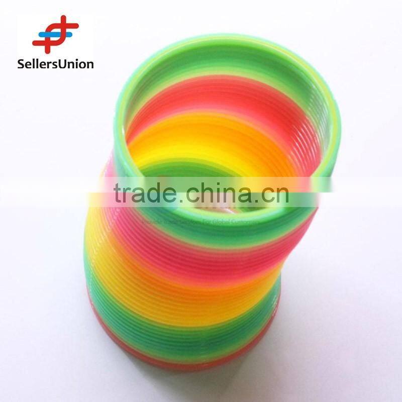 No.1 yiwu exporting commission agent wanted plastic rainbow circles hot selling coil spring toy for kids