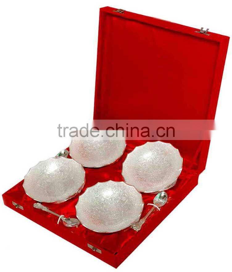 Precious Gift Set Of Silver Plated Bowls