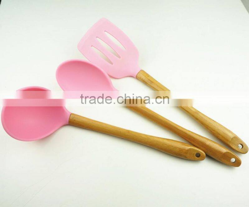 32016 Kitchen Utensils 3pcs silicone tools with bamboo handle