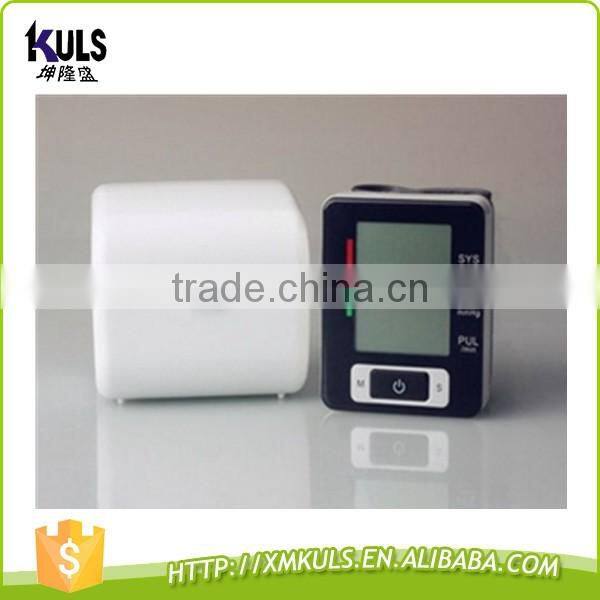 Automatic Extra Large LCD portable health medical home use digital wrist blood pressure monitor