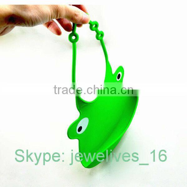 2013 silicone toddler bibs with crumb catcher