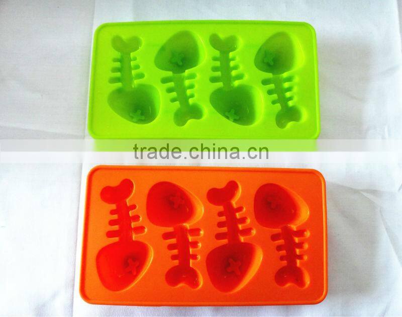 Herringbone silicone ice