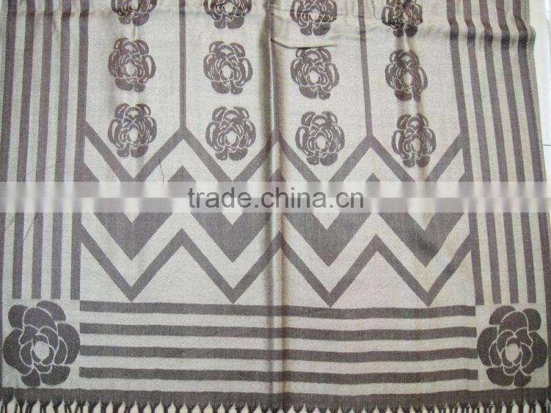 2017 Fashion lady China wholesale factory jacquard rose rayon viscose scarf