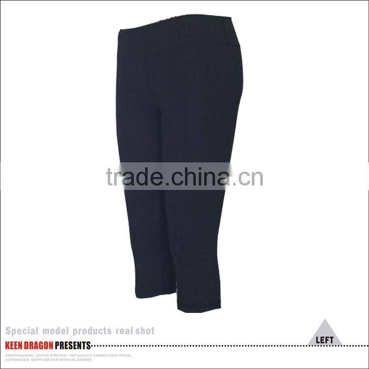 Black capri pants with a small custom logo cheap womens leggings