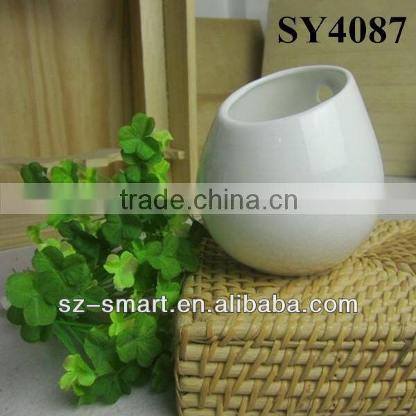 Cheap indoor white ceramic flower vase