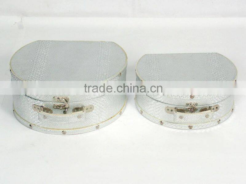 Simple silver alligator egg-shaped portable storage box