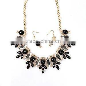 Bulk Colored Stones Choker Necklaces 2016 Crystal Statement Necklace