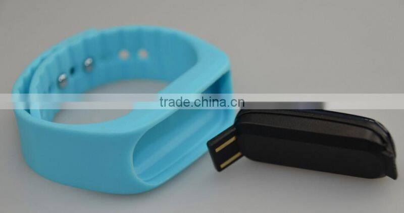 Bluetooth smart tracker android and iOS activity and sleep tracker
