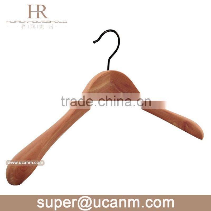 HRW-8303P flat cedar wood hanger with round bar