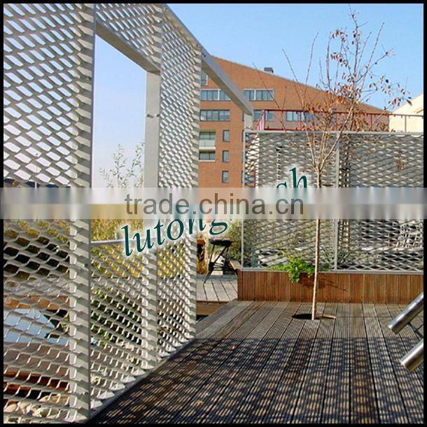 Aluminum expanded sheet for exterior wall covering