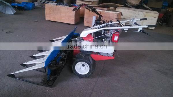 Self-walking mini-typed mini rice windrower