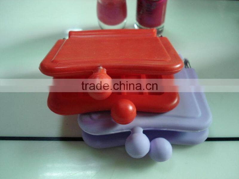 Keren convenient silicone mirror package