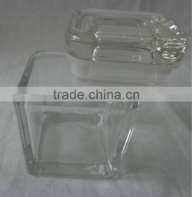 Cubic glass candle holder with lid