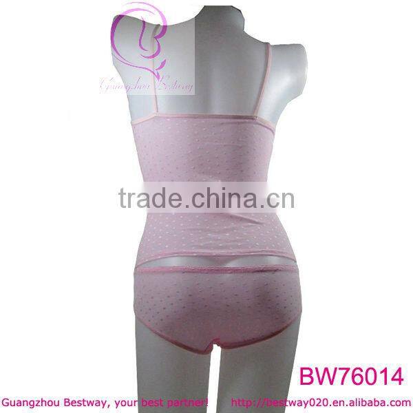 Sexy hot images pink lingerie for young girl 2013