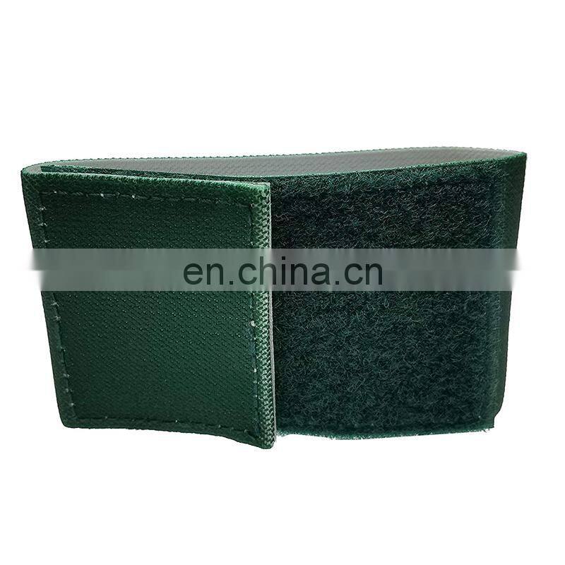 Adjustable reversible elastic soccer shin guard straps