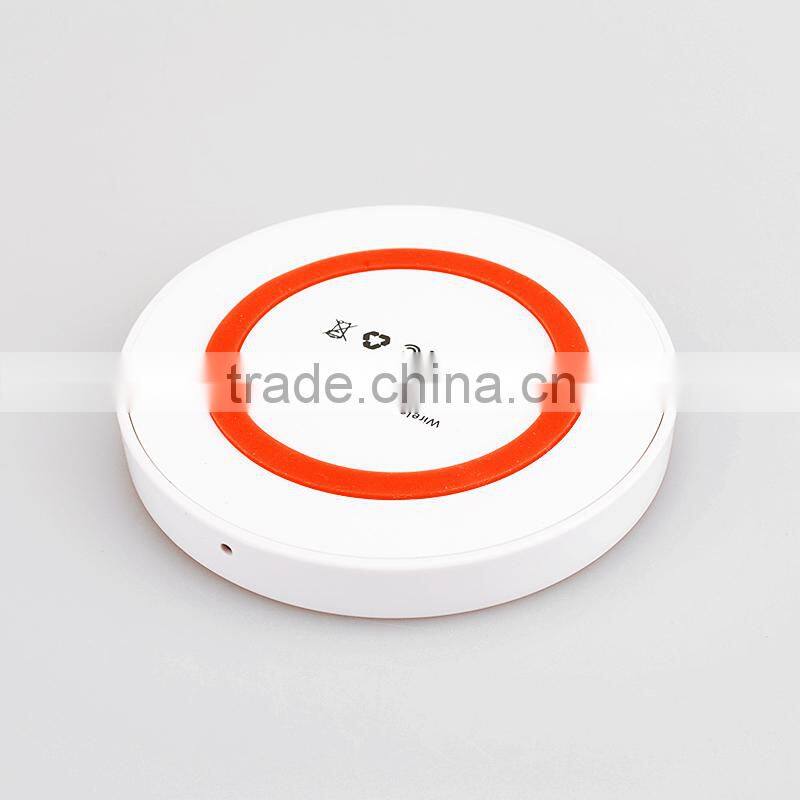2015 Beset Selling Wireless Portable Charger