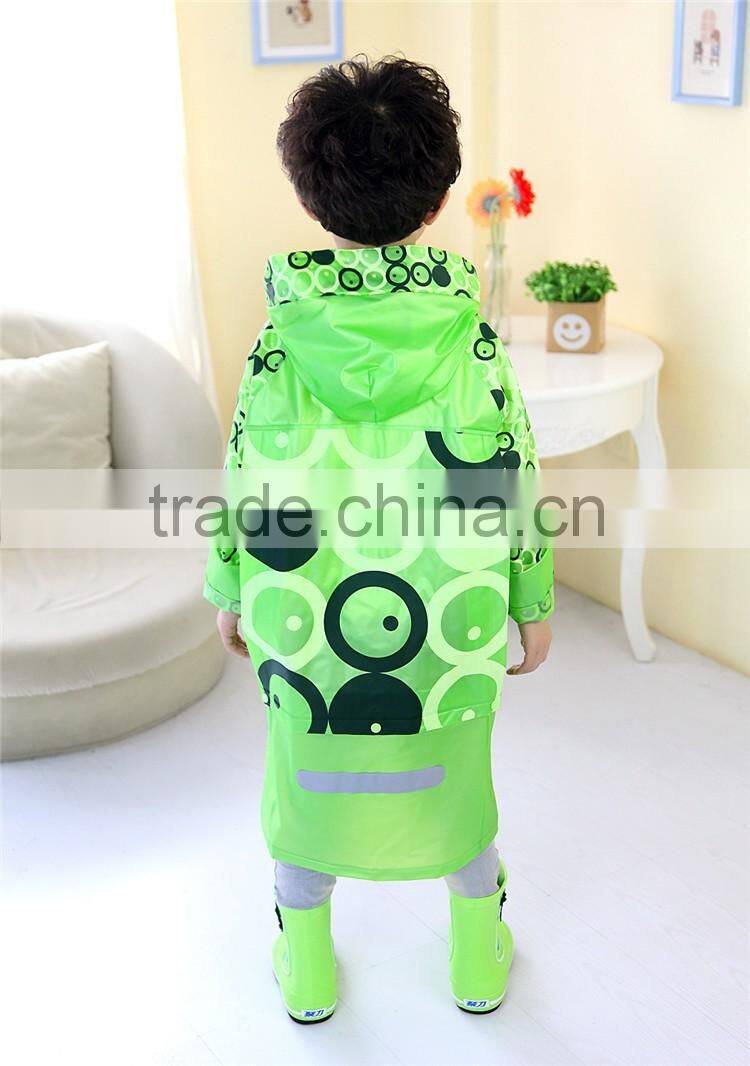 2016 new design best selling kids wear green Background disposable rain poncho with Poka Dot