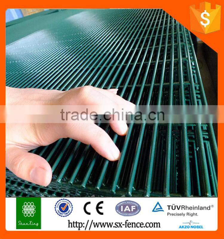 china supplier security 358 wire mesh anti climbing fence