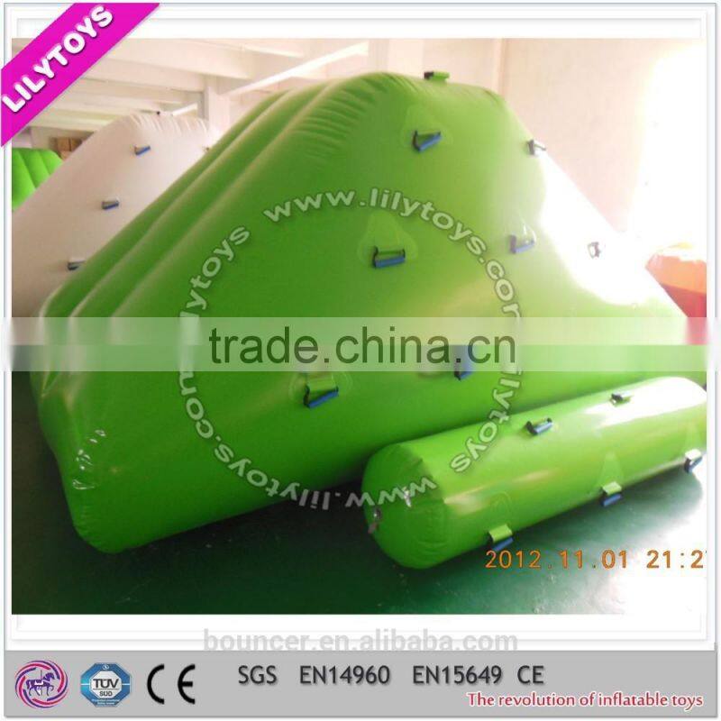 Attractive inflatable game toys for adults, crazy inflatable icerberg water toys
