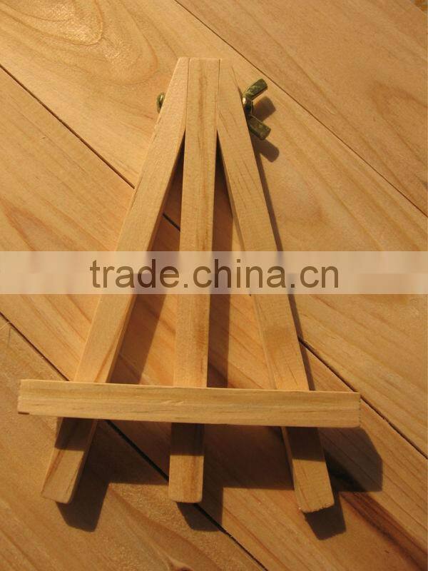 children painting canvas easel