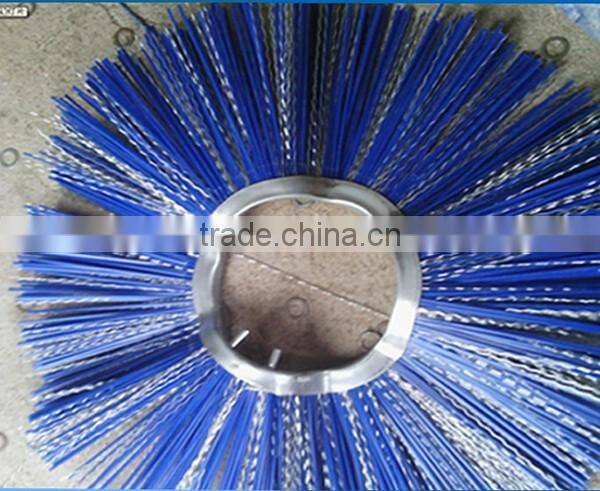 Cleaning brush for road sweeper