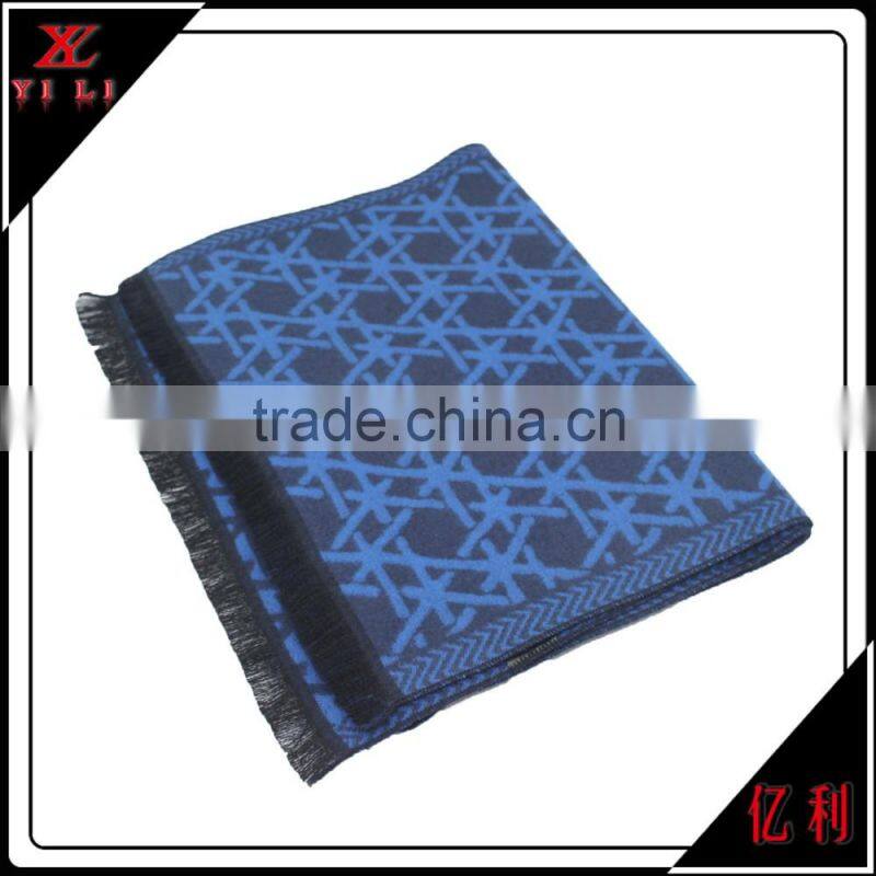 100% Viscose Scarf With Geometric Pattern