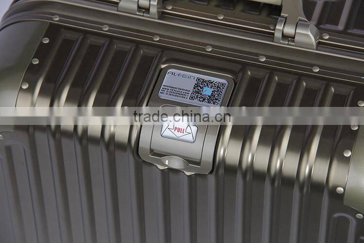 Guangzhou pro aluminum pilot aluminum hard trolley suit case with GPS detachable wheels