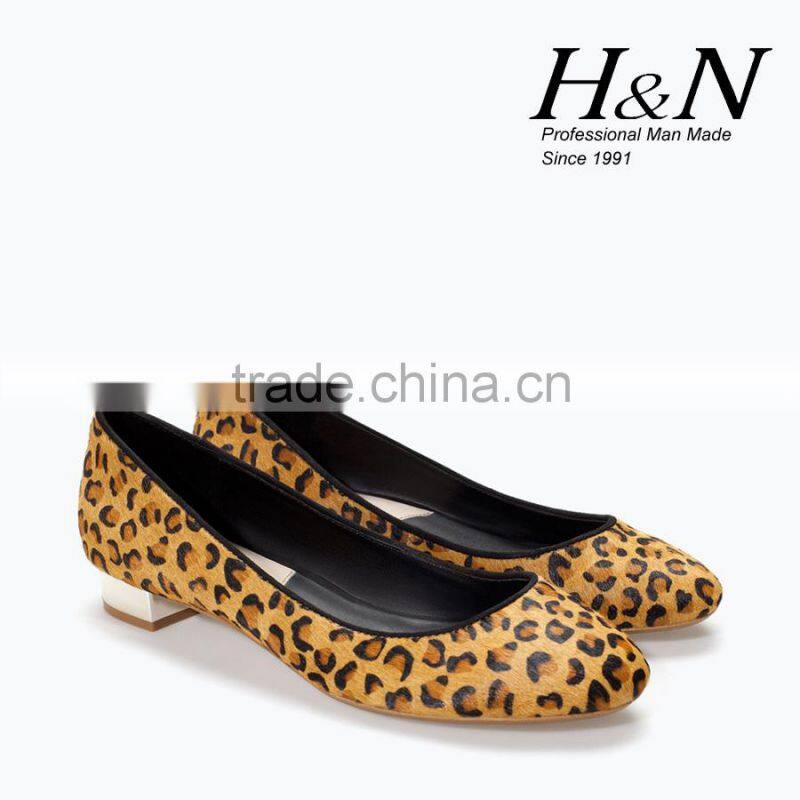 Fashionable design footwear lopard