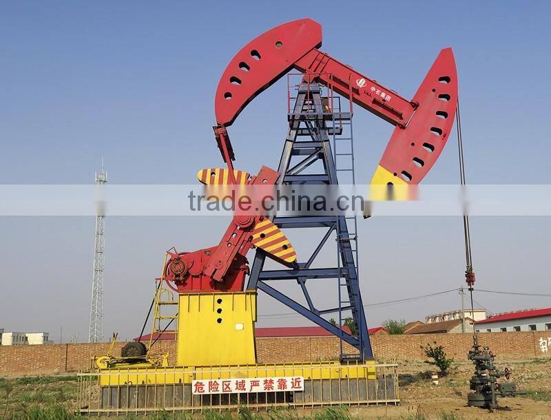 Double-horse pumping jack used in oil land