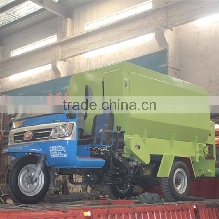 Tricycle Vehicle-mounted Best Price Spreader for Dairy Farm