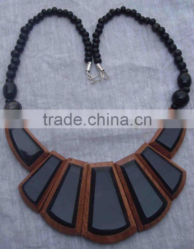 white collar necklace