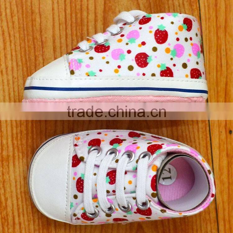 Strawberry printed Baby girl's sportschuhe