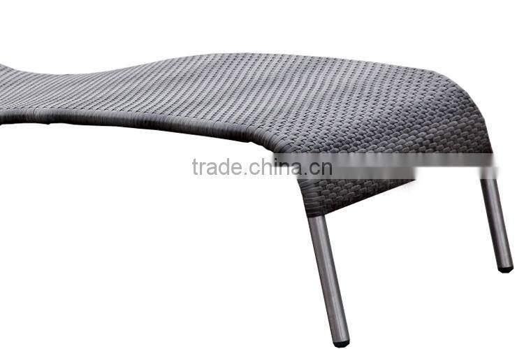 Upscale Casual Stainless Steel S Shaped Outdoor Classic Italian Chaise Lounge