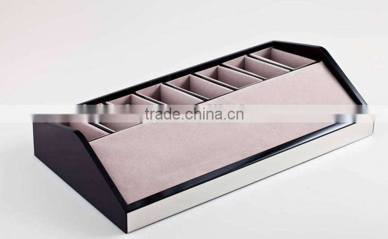 Stand velvet wooden leather belt display