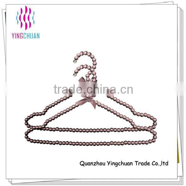 Garment usage plastic material display skirt hanger