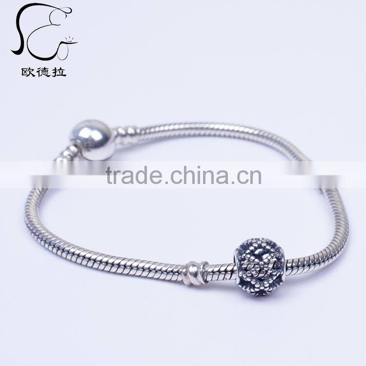 Attractive 925 silver european charm bracelet