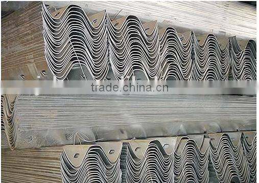 Highway Guardrail/Road Crash Barrier