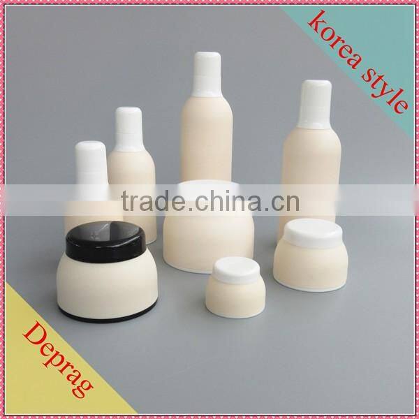 Latest and unique design round plastic cosmetic bottle for packaging with high quality for lotion cream from China