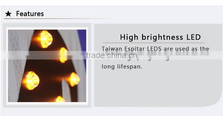 China Manufacturer Solar Powered Use Correct Lane Sign Board Road Safety Light