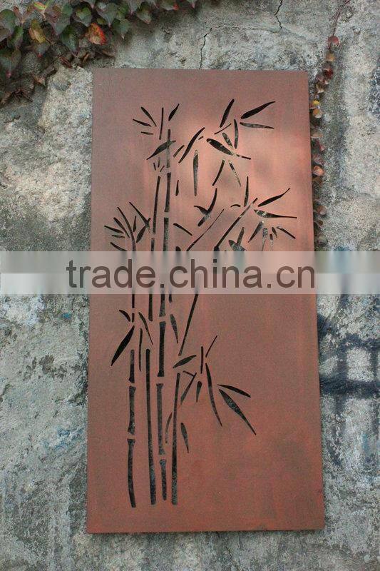 Metal decorative wall plaque