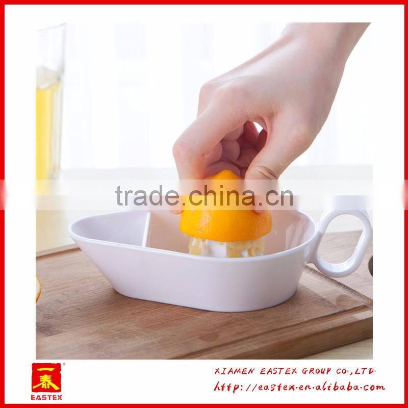 Manual convenient use mini orange and lemon juicer