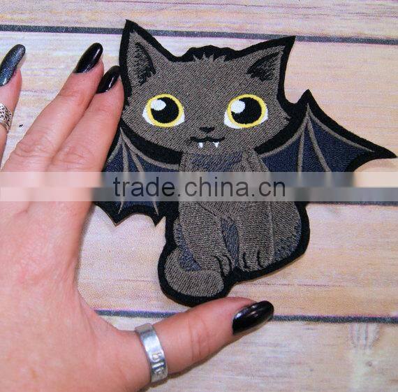 Custom high quality embroidered black cat patch for clothes embroidery patch made in china choose size/color