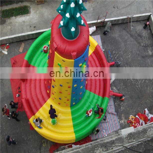 2016 Hot sale climbing man wall sculpture inflatable climbing