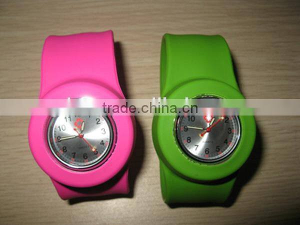 2016 New Arrival custom rubber silicone wristwatch