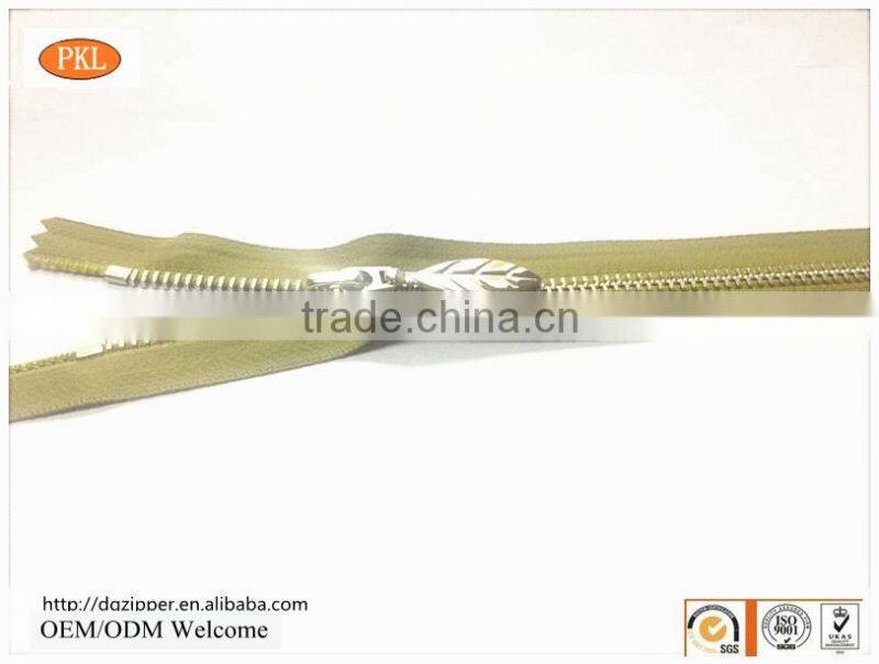 Wholesales metal waterproof zipper for bags